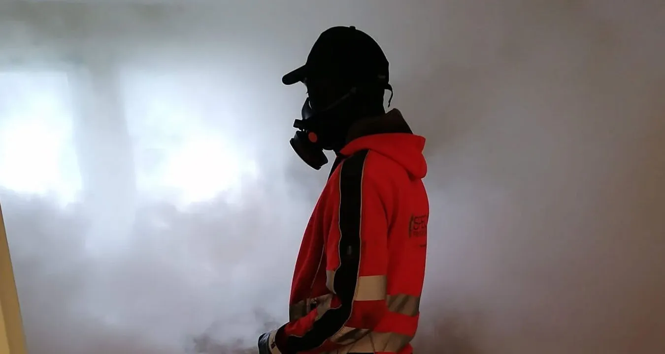 pågående sanering av lukt med foggning