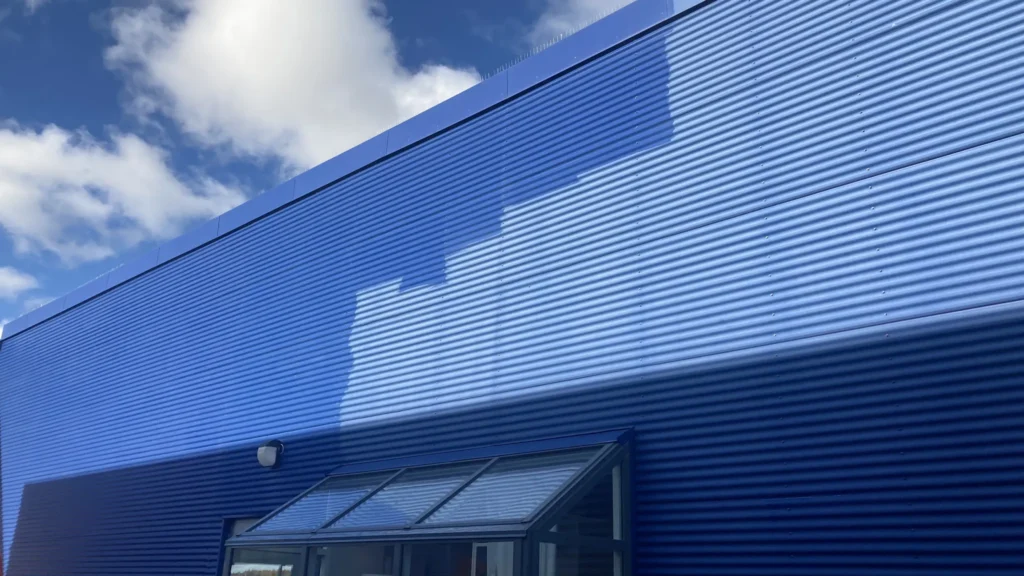 Fasadtvätt av IKEA i Örebro